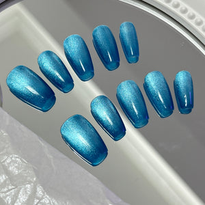 Press on nails